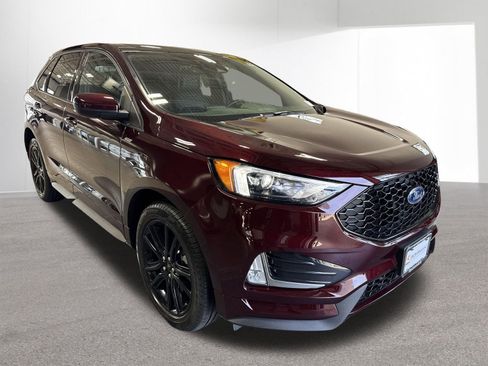 Used 2024 Ford Edge ST-Line w/ Class II Trailer Tow Package AWD/4WD image 10