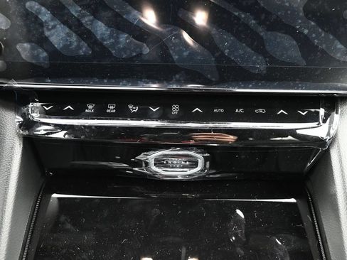 New 2026 Jeep Grand Cherokee Altitude AWD/4WD image 9