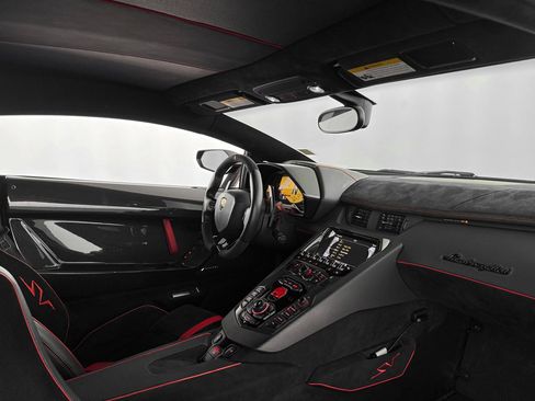 Used 2016 Lamborghini Aventador LP 750-4 Superveloce image 24