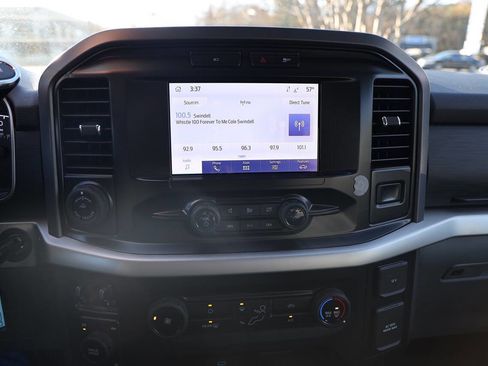 Used 2022 Ford F150 XLT w/ Trailer Tow Package image 11