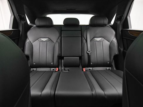 New 2025 Bentley Bentayga image 18