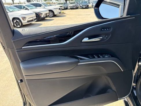 Used 2021 Cadillac Escalade Sport w/ Driver Assist Tech Package AWD/4WD image 9