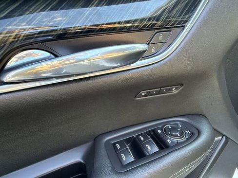 Used 2020 Cadillac XT6 Premium Luxury image 22