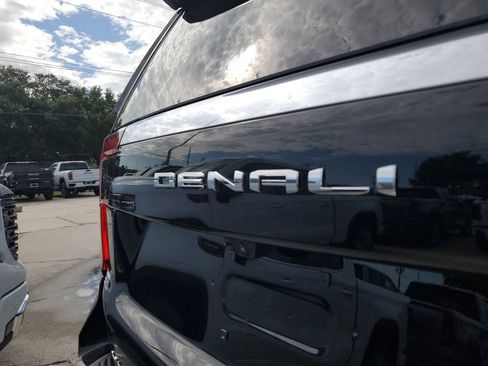 New 2026 GMC Yukon Denali RWD image 9