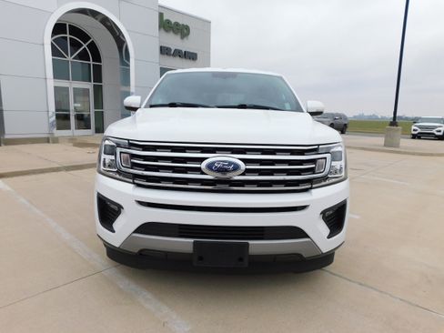 Used 2019 Ford Expedition XLT w/ Equipment Group 201A image 7