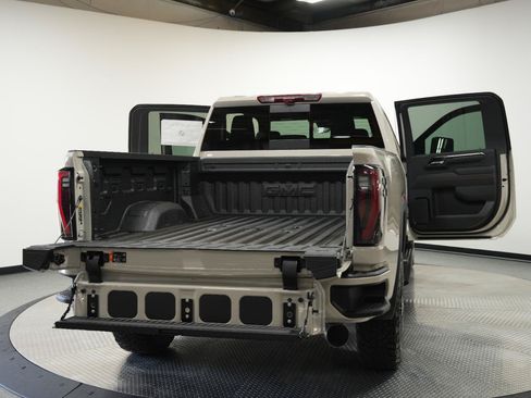 New 2026 GMC Sierra 2500 AT4 w/ AT4 Premium Plus Package AWD/4WD image 14