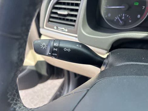 Used 2017 Hyundai Elantra Value Edition FWD image 15
