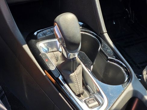 Used 2024 Buick Encore GX Sport Touring image 25