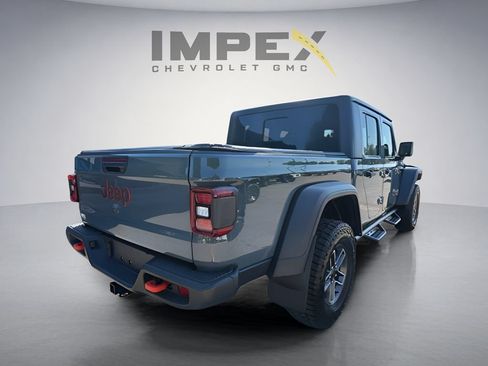 Used 2025 Jeep Gladiator Mojave w/ Convenience Group AWD/4WD image 5