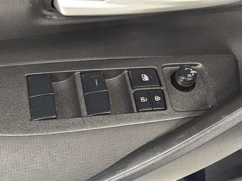 Used 2020 Toyota Corolla LE image 17