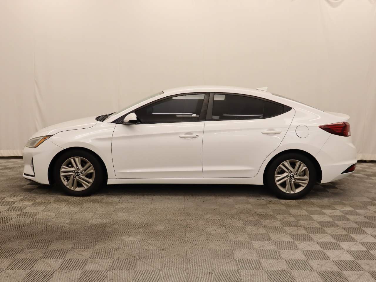 Used 2019 Hyundai Elantra SEL FWD image 2