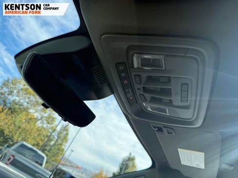 Used 2025 GMC Sierra 3500 Denali w/ Denali Reserve Package image 33