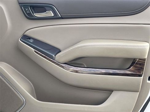 Used 2019 GMC Yukon XL SLT image 29