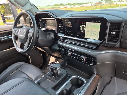 Used 2023 GMC Sierra 1500 SLT w/ SLT Premium Package AWD/4WD image 36