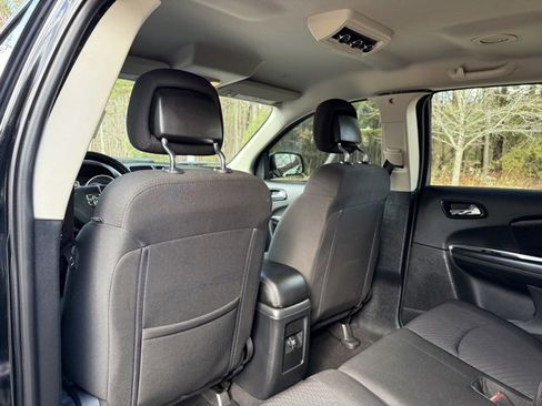 Used 2019 Dodge Journey SE w/ Connectivity Group image 27