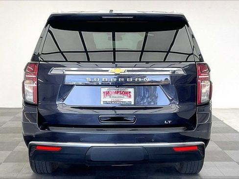 Used 2024 Chevrolet Suburban LT AWD/4WD image 3