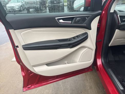 Certified 2022 Ford Edge Titanium w/ Class II Trailer Tow Package image 13