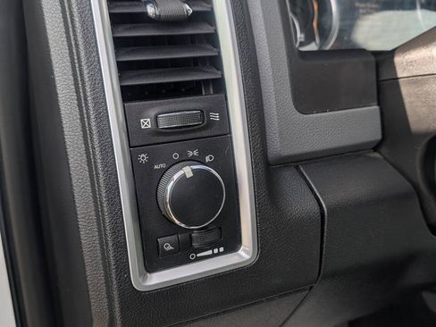 Used 2013 RAM 1500 Classic SLT w/ Premium Display Pkg AWD/4WD image 20