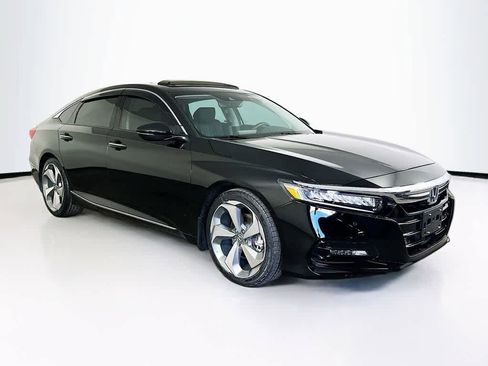 Used 2018 Honda Accord Touring image 24