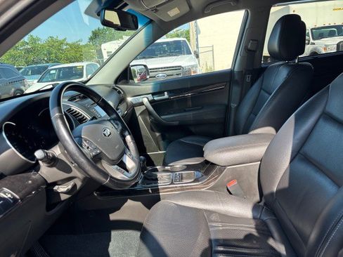 Used 2015 Kia Sorento EX image 10