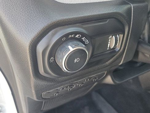 Used 2025 Jeep Wrangler Unlimited Sport AWD/4WD image 18