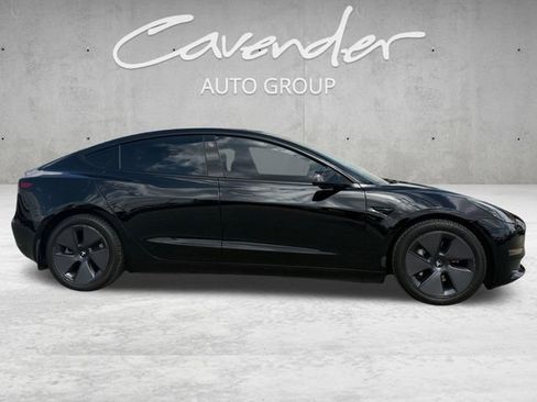 Used 2023 Tesla Model 3 Standard Range image 17