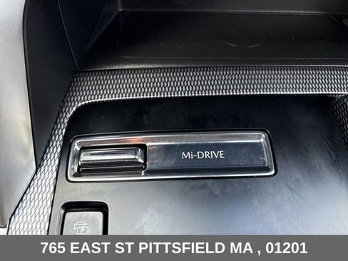 Used 2025 MAZDA CX-70 Plug-In Hybrid w/ Premium Plus AWD/4WD image 30