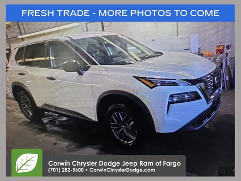 Used 2021 Nissan Rogue S image 1