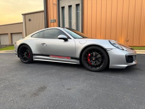 Used 2018 Porsche 911 GT3 RS image 6