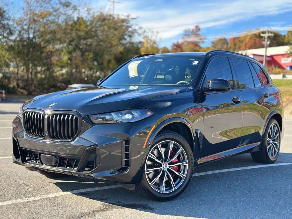 Certified 2026 BMW X5 xDrive40i w/ M Sport Package AWD/4WD image 1