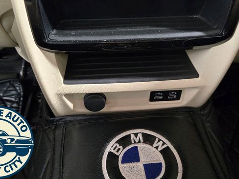 Used 2020 BMW 530i w/ Convenience Package RWD image 29