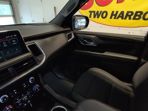 Used 2024 GMC Yukon XL SLE image 24