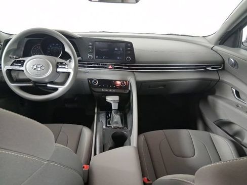 Used 2023 Hyundai Elantra SEL w/ Cargo Package FWD image 12