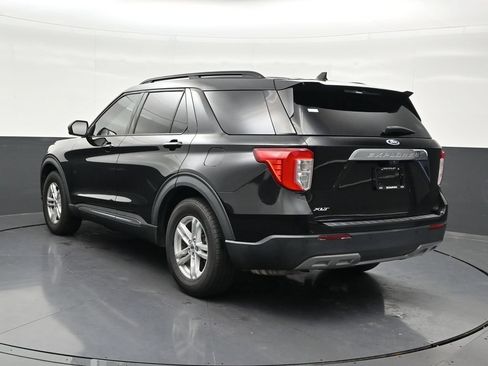 Used 2021 Ford Explorer XLT w/ Equipment Group 202A RWD image 3