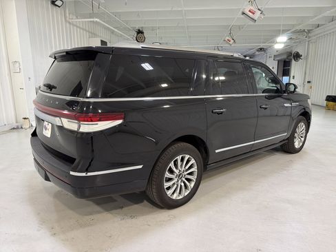 Used 2024 Lincoln Navigator L 4WD image 5