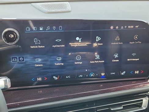 New 2026 Chevrolet Traverse Z71 w/ Enhanced Driving Package image 14