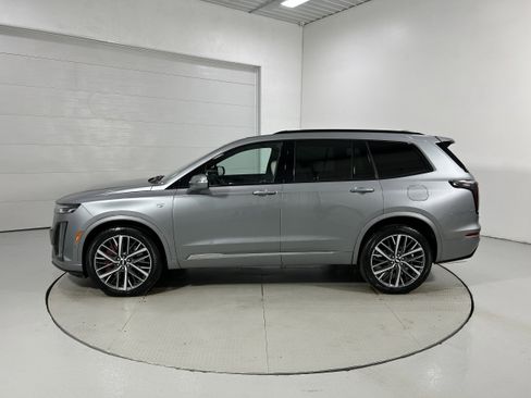 Used 2024 Cadillac XT6 Sport w/ Technology Package AWD/4WD image 20