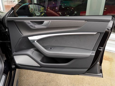 Used 2025 Audi RS 7 Performance image 31