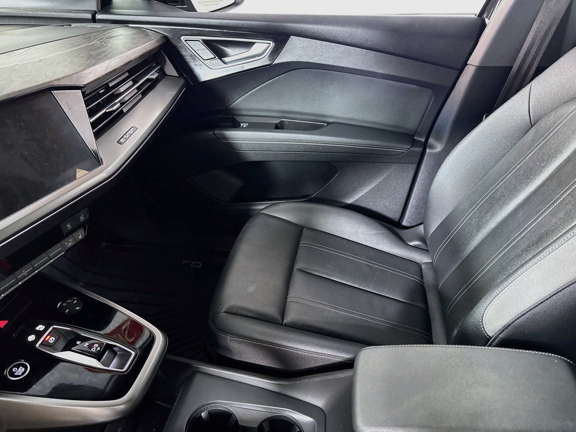 Used 2024 Audi Q4 e-tron Premium Plus AWD/4WD image 24