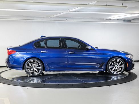 Used 2018 BMW M550i xDrive image 8