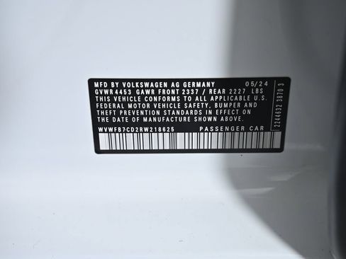 Used 2024 Volkswagen Golf R image 41