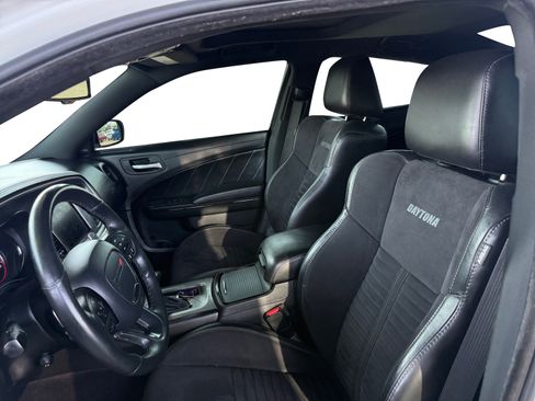 Used 2019 Dodge Charger Scat Pack w/ Daytona Edition Group RWD image 10