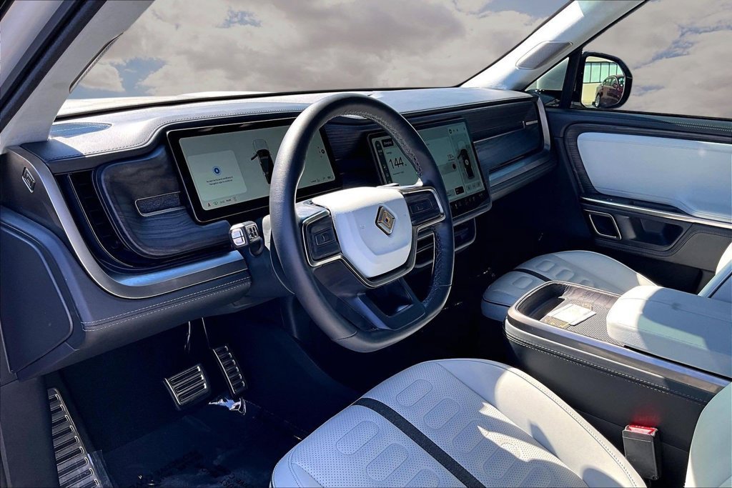 Used 2023 Rivian R1S Adventure Quad AWD/4WD image 17