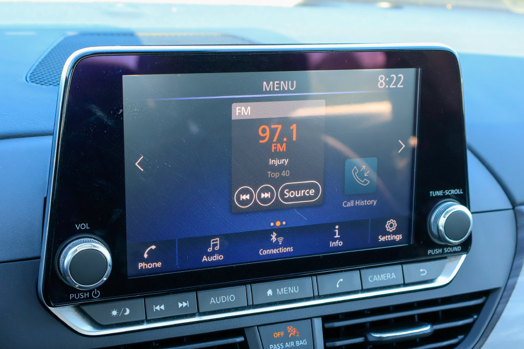 Used 2024 Nissan Altima 2.5 SV FWD image 5