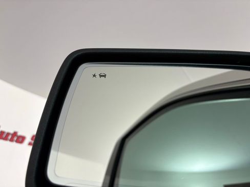 Used 2019 GMC Sierra 1500 Denali w/ Technology Package AWD/4WD image 21
