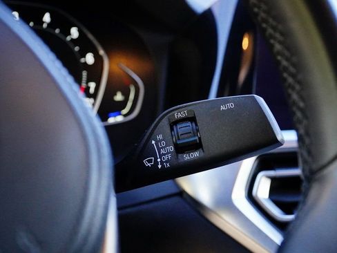 Used 2021 BMW 430i Coupe w/ M Sport Package image 29