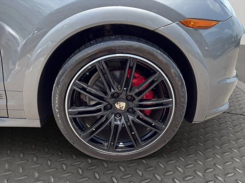 Used 2013 Porsche Cayenne GTS AWD/4WD image 31