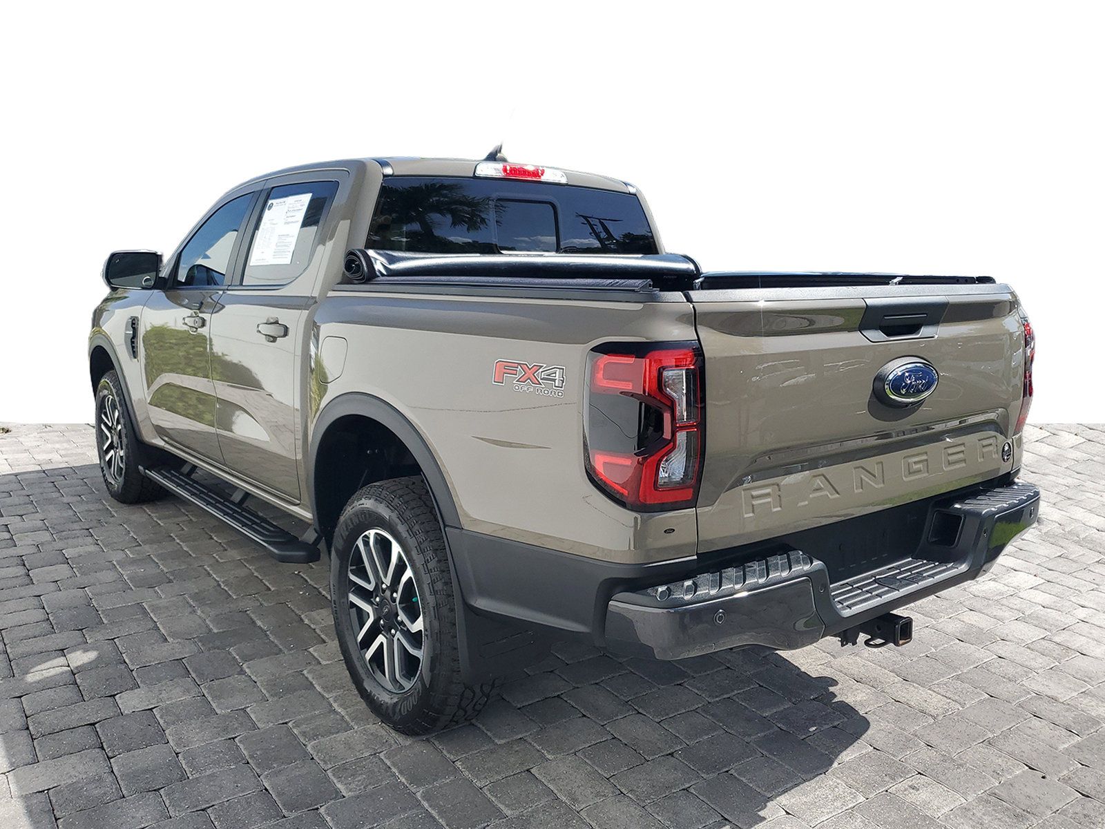 Used 2025 Ford Ranger Lariat w/ FX4 Off-Road Package AWD/4WD image 3