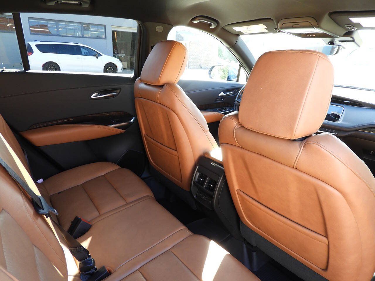 Used 2019 Cadillac XT4 Premium Luxury AWD/4WD image 36