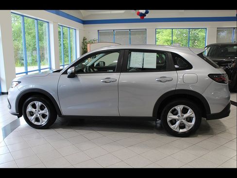 Certified 2023 Honda HR-V LX image 8